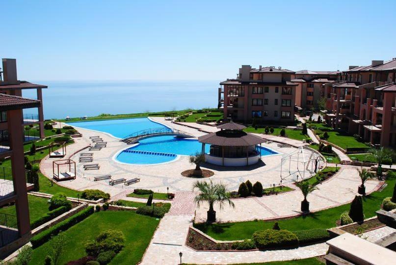 Sea View & Infinity Pool Apartments In Kaliakria Resort 발치크 외부 사진